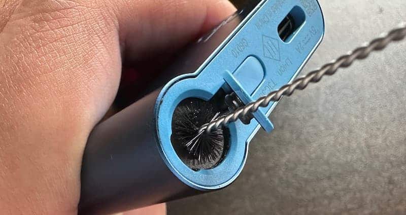 Amazon.com : Kent AHGLO02 Airhedz Glo Red Half Round Narrow Detangling Hair  Brush - 9 Row Ionic Anti Static Non Scratch Long Nylon Bristle Great for  Detangling and Smoothing Medium to Long Kent AHGLO02 Airhedz Glo レッド ハーフラウンド 狭い もつれ解消ヘアブラシ - 9列 イオン 静電気防止