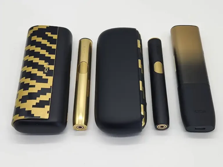 iqos ドアカバー 唐草柄 ブリリアントゴールド 新品 IQOS3 マルチ MULTI アイコス  □プレミアム「IQOS ILUMA DOOR COVER（黒檀）」おしゃれなIQOS